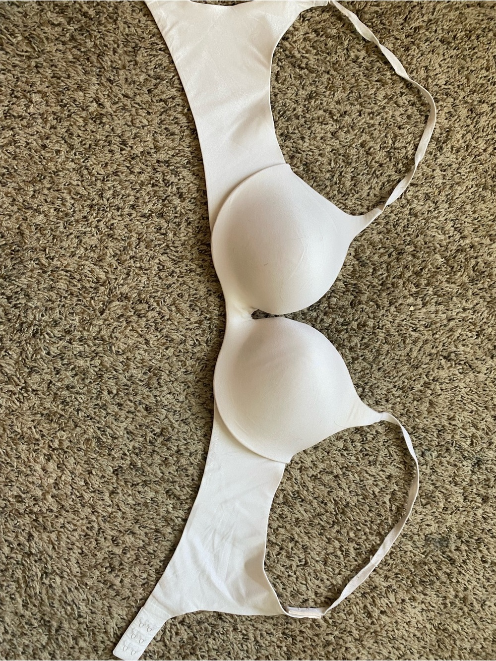 Victoria's Secret White Seamless Molded T-Shirt Bra